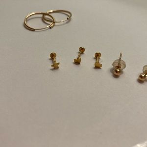 Quince everyday small hoops. Plus 5 Maison Miru sleeper and studs.